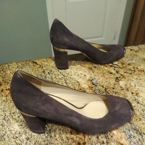 Prada Logo Brown Suede Leather Silver Cap Round Toe Chunky Heel Pumps Sz 7.5 38 - Picture 5 of 12